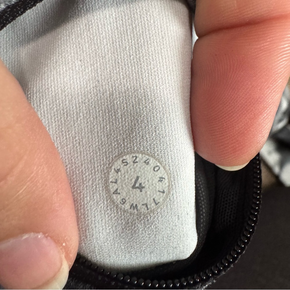 Lululemon Speed Up Crop 21" - Picture 8 of 8